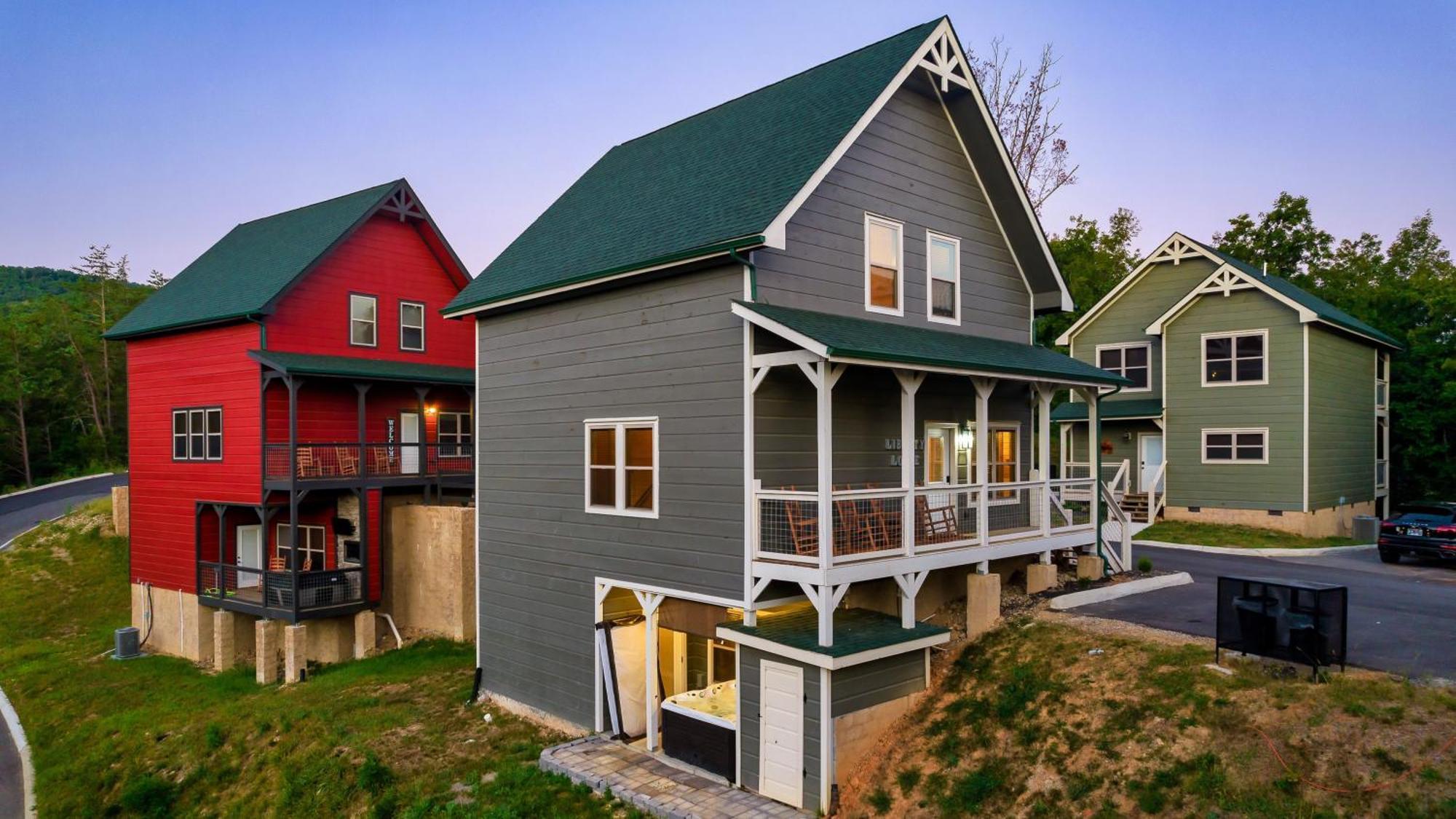 Liberty Lodge - Family Getaway With Pool, Hot Tub, Arcade & Dogs Pigeon Forge Exterior foto