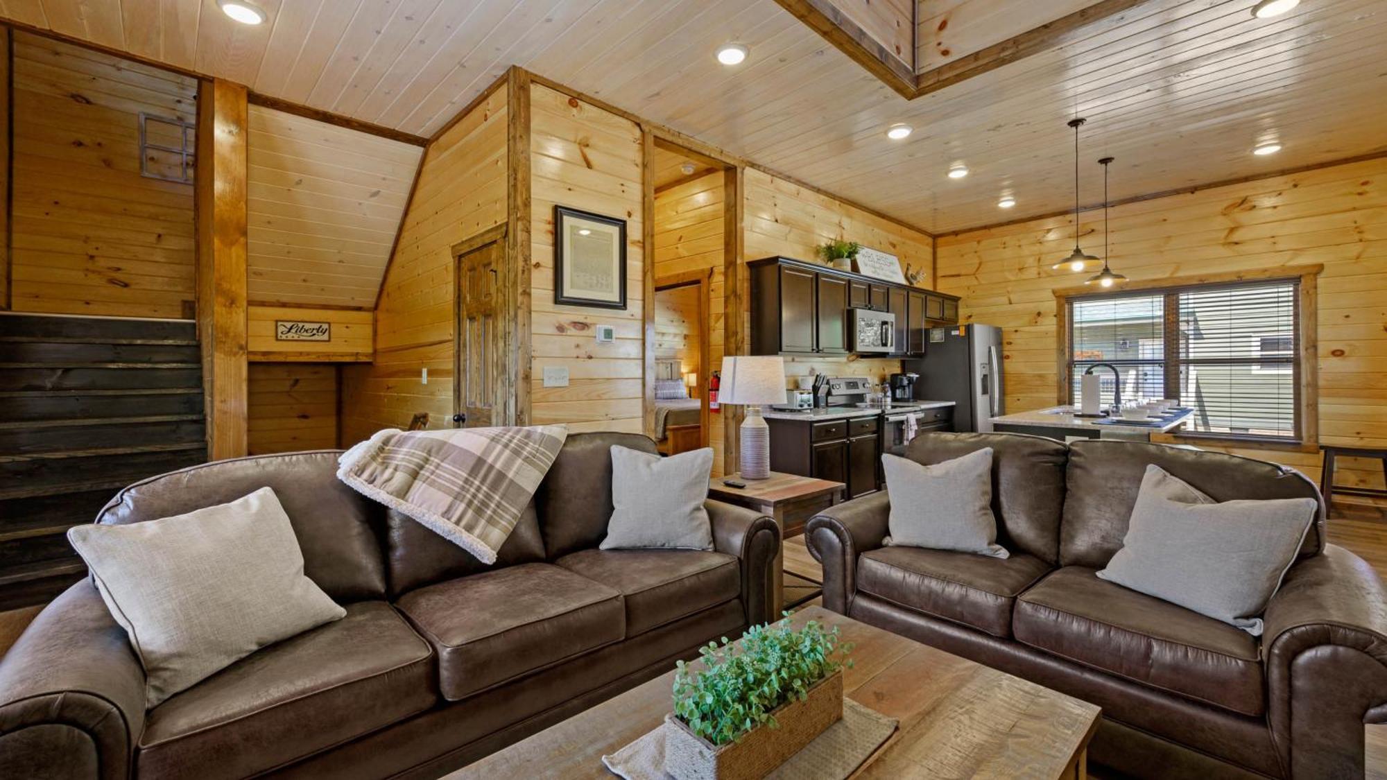 Liberty Lodge - Family Getaway With Pool, Hot Tub, Arcade & Dogs Pigeon Forge Exterior foto