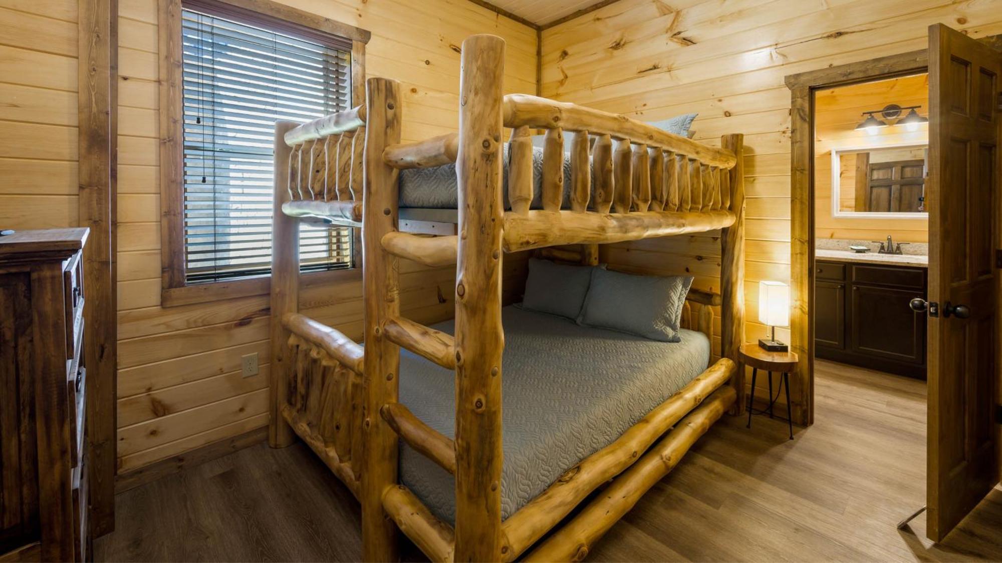 Liberty Lodge - Family Getaway With Pool, Hot Tub, Arcade & Dogs Pigeon Forge Exterior foto